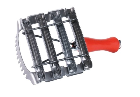 Zgrzebło metalowe dla koni bydła, z grzebieniem, 12 x 12,5 cm, KERBL